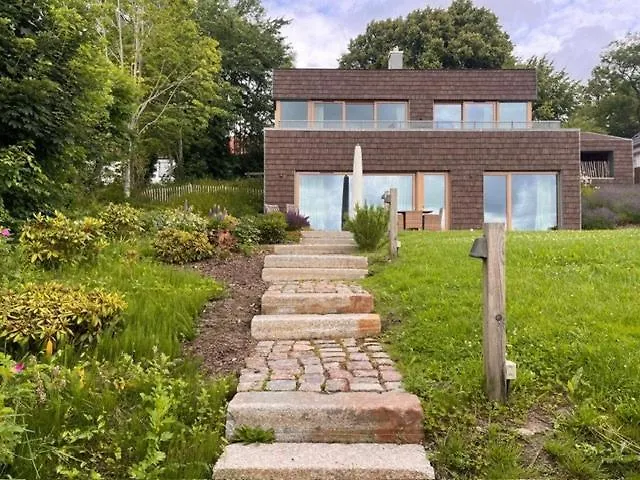 Riverside Architect-designed Garden *