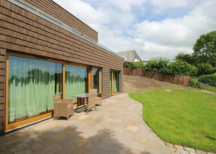 Riverside Architect-designed Garden Vakantiehuis *